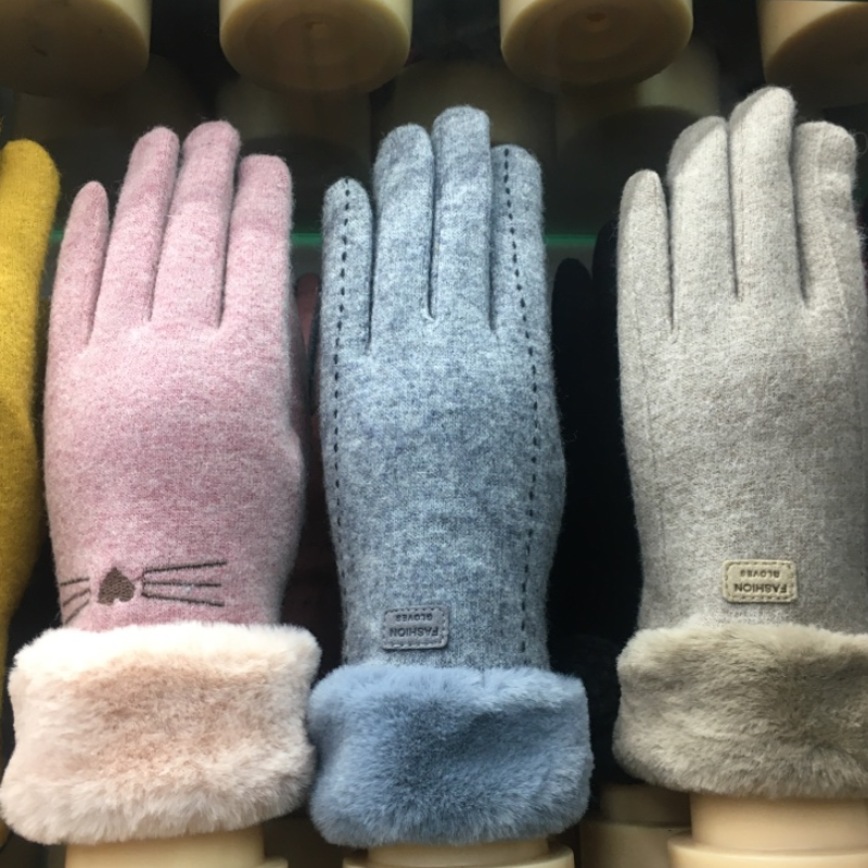 2023 Fashion Bestseller Classic Comfortable thickened wool Gloves, European, American and British fashion export gloves details Picture