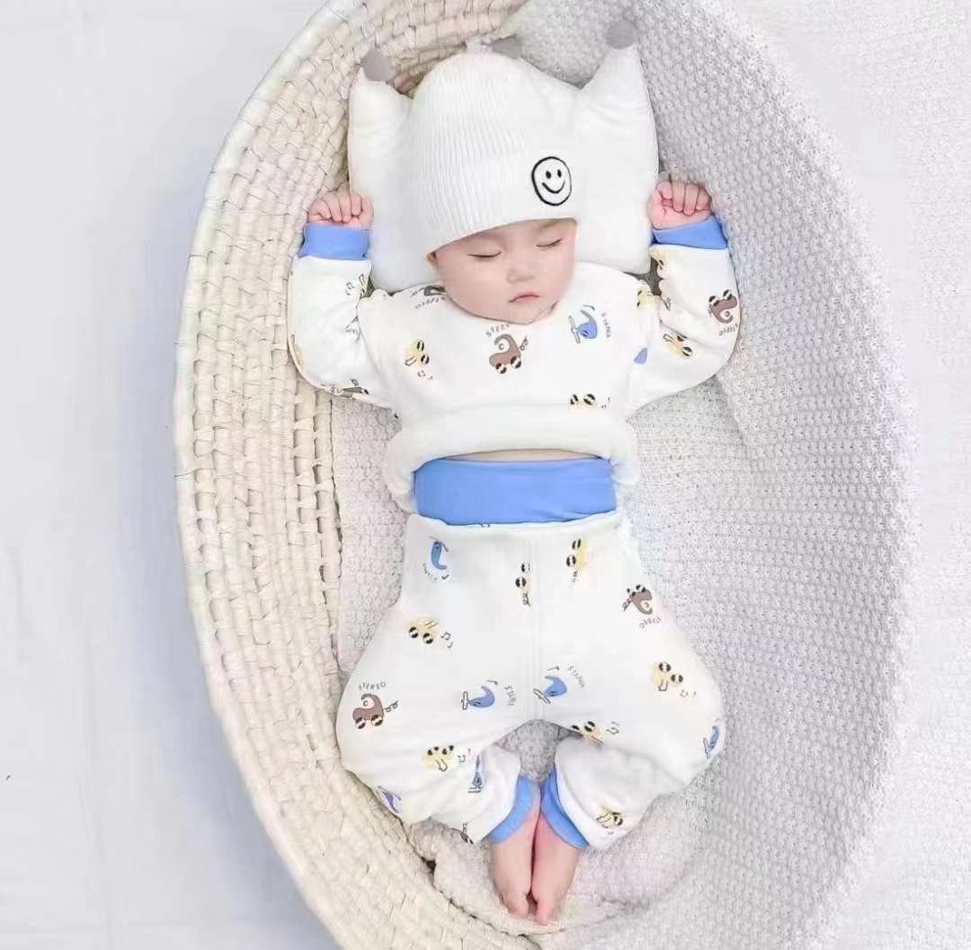 秋冬款 
宝宝保暖纯棉套装 
四个码子 66-73-80-90 
一手四套起批详情图5