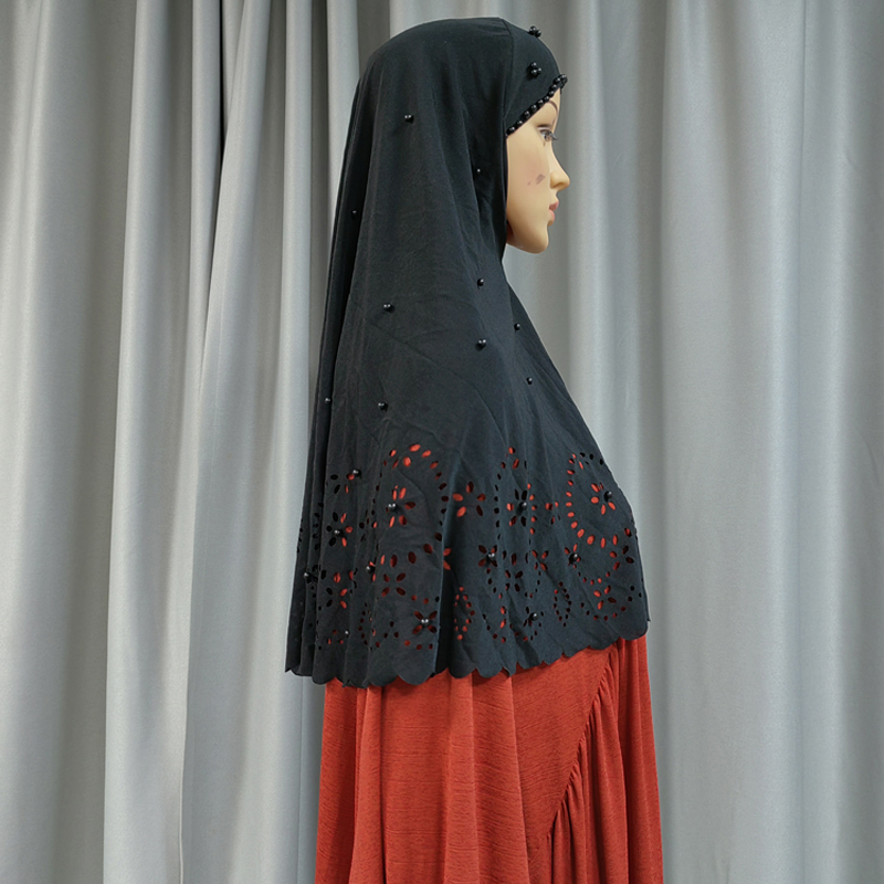 Muslim cross-border Amazon hollowed-out lace headscarf, a popular new best-selling black pearl women's headscarf from the Middle East, Europe and America details Picture