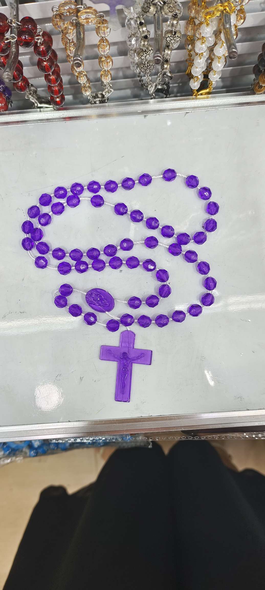 Religious series supplies, transparent horn bead cross bead necklace, best-selling foreign markets welcome customers to buy