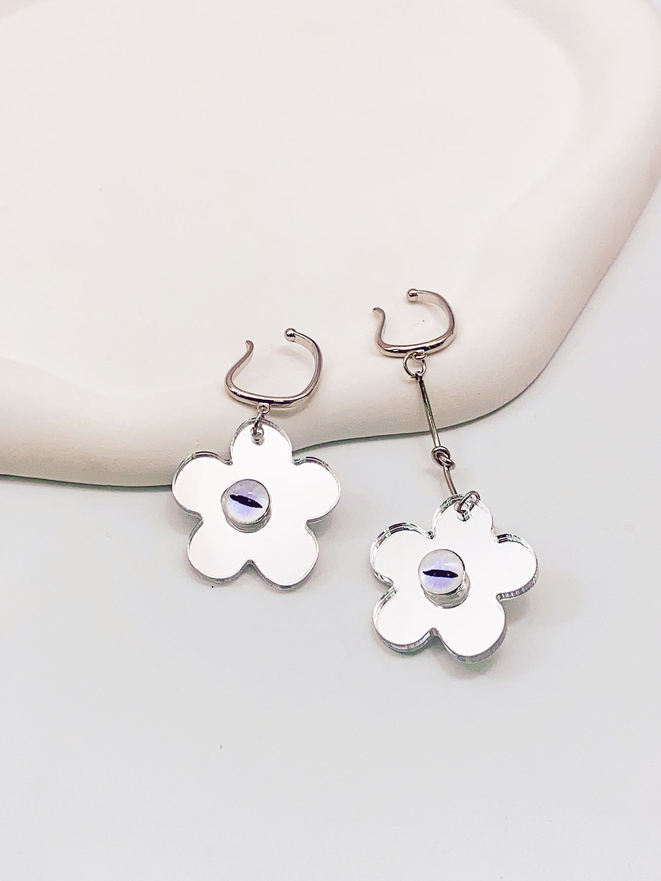 不对称/镜面几何/花朵耳环/无耳洞/耳夹式/高级感/个性简约/耳饰挂饰产品图