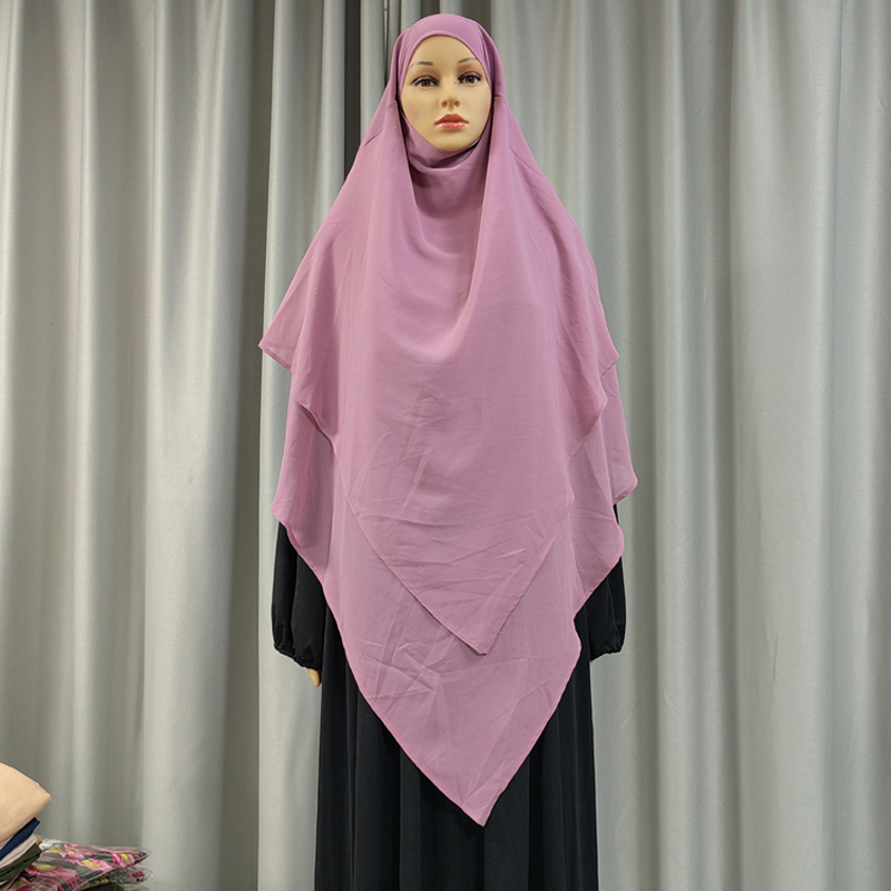 New cross-border factory direct sales multi-color women's headscarf from Europe and America, Muslim solid color chiffon headscarf, long and fashionable headscarf with two in the front and three in the back Application Scenario