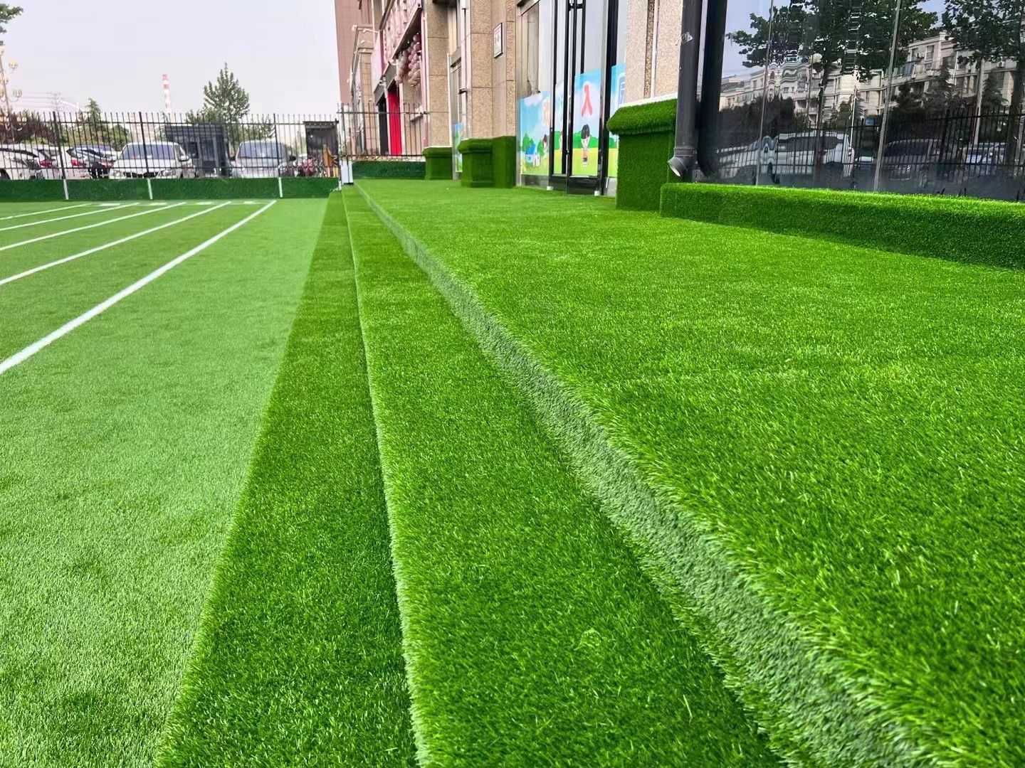 Outdoor Courtyard Lawn Item Picture
