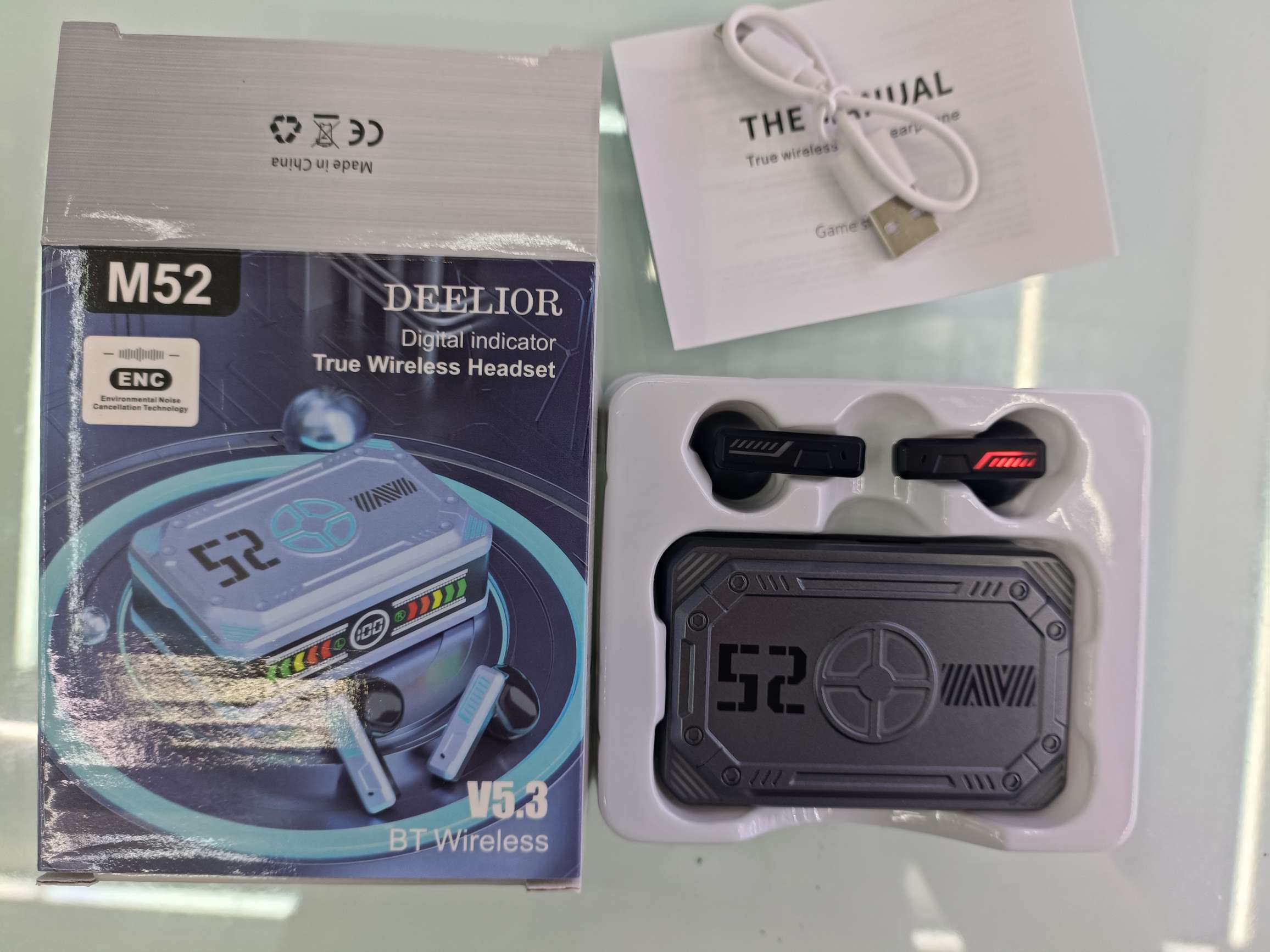 M50 Bluetooth Headset /M50 Little Monster Bluetooth Headset /M52 Bluetooth Headset Cockpit charging headset Item Picture