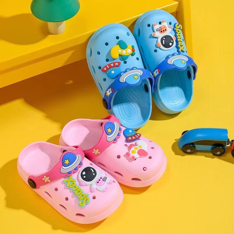 New summer astronaut Crocs for boys, girls and adults are now in stock at the factory Application Scenario
