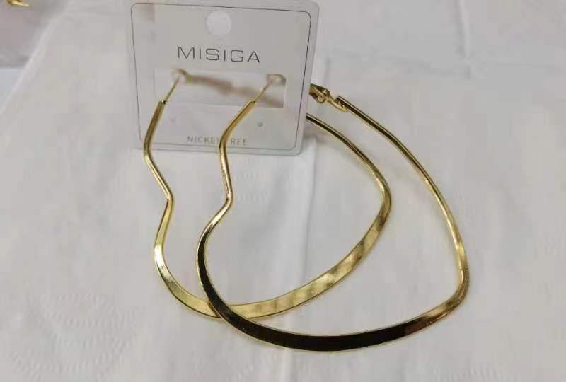 Earrings full figure