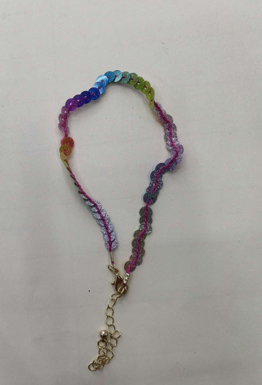 Eco-friendly high-temperature multi-color scallion powder connected sequin strap, suitable for various weaving purposes such as bracelets, necklaces, earrings, bags, etc. 6mm Jincan 107. details Picture