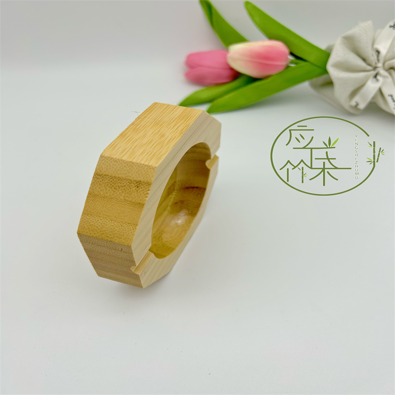 家用烟灰缸实物图