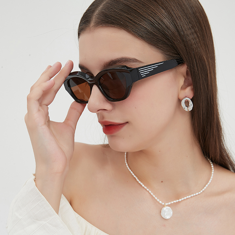 New Cat-Eye Sunglasses Network Red With Women's Small Frame Fashion Sunscreen Sunglasses Men 5440 details Picture