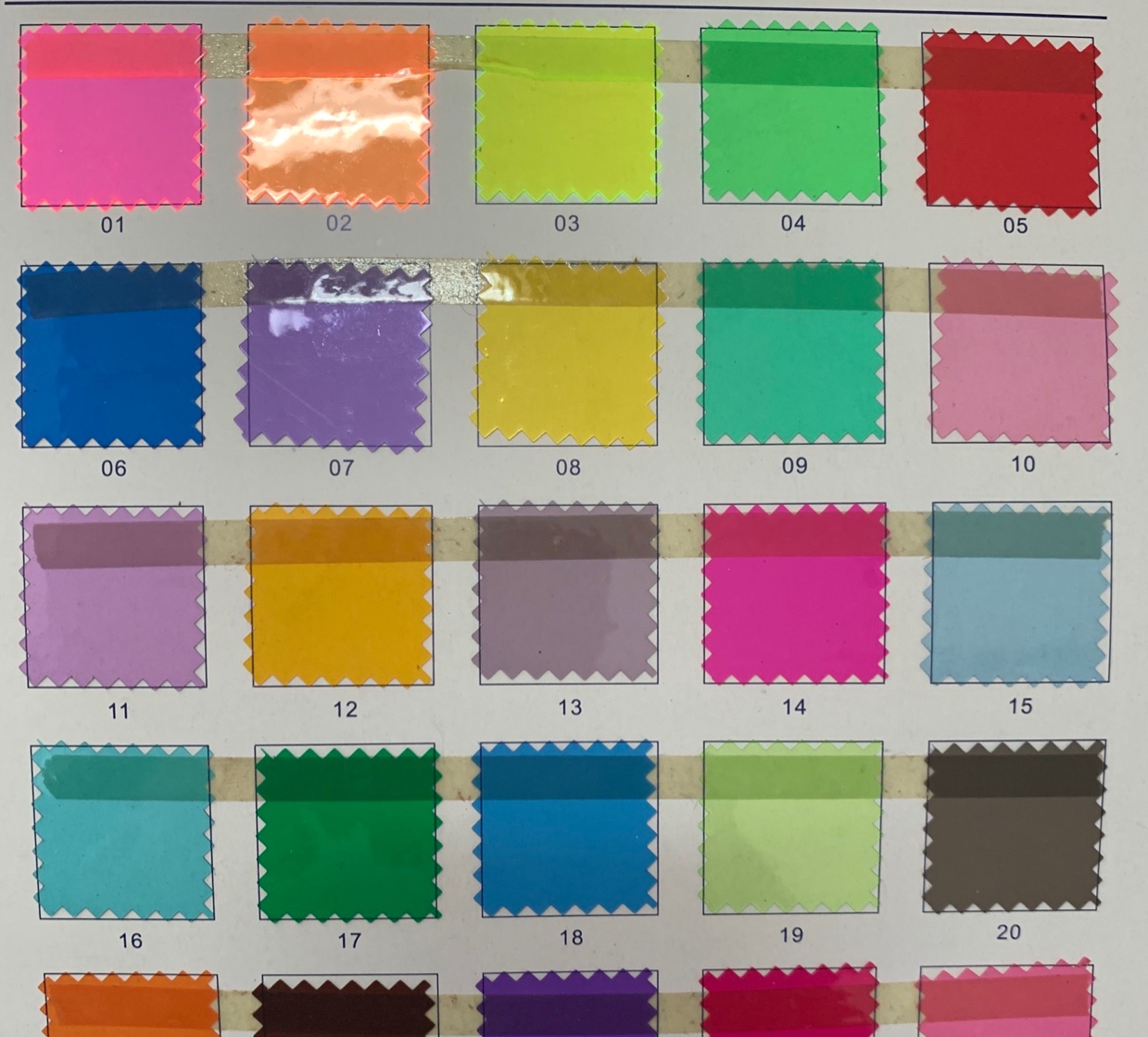 Non-woven fabric laminated crocodile-patterned plum red leather Item Picture