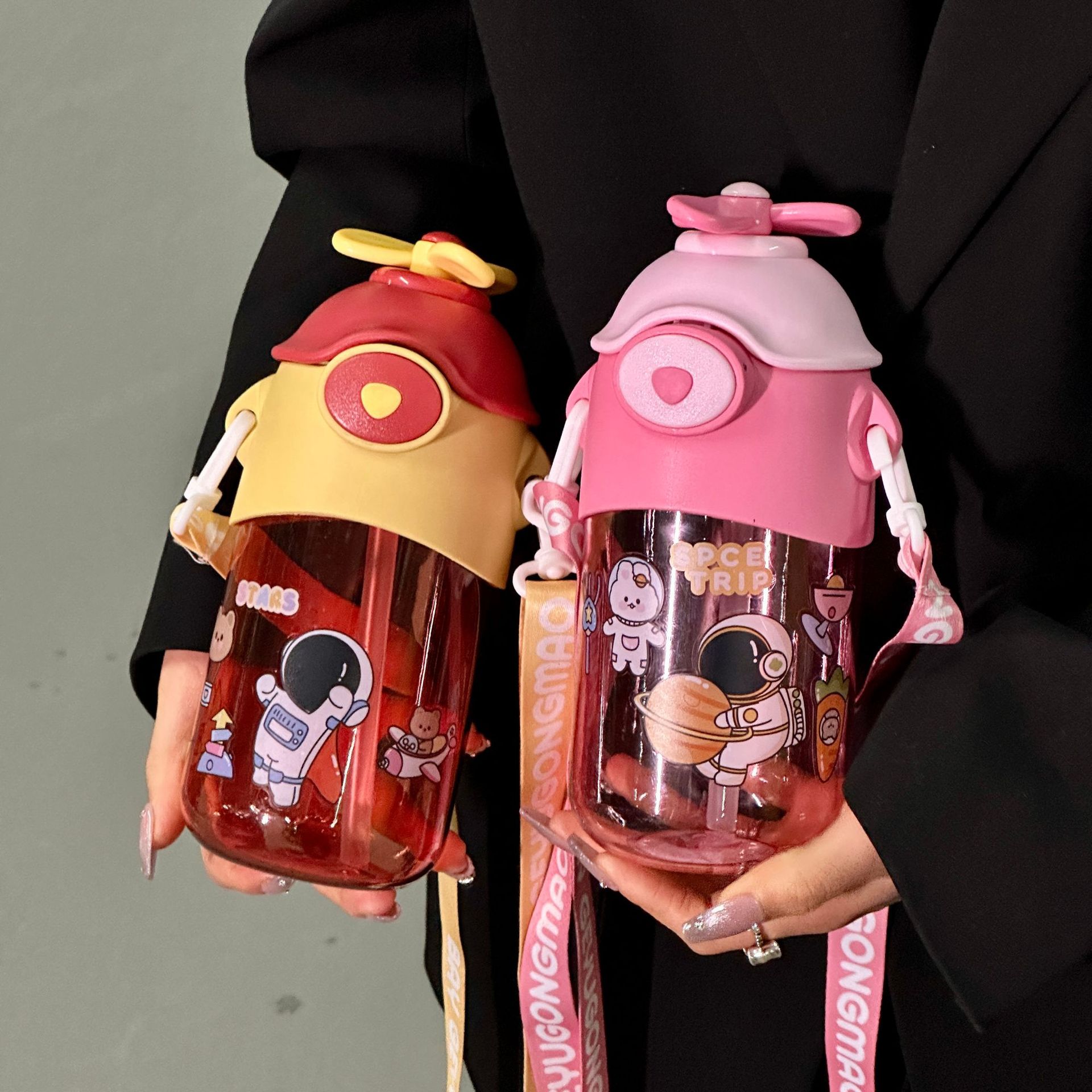 Large-capacity portable plastic cup, student sports water bottle, summer high-temperature resistant, women's tea-making plastic water cup, large-bellied cup design, other 700ML details Picture