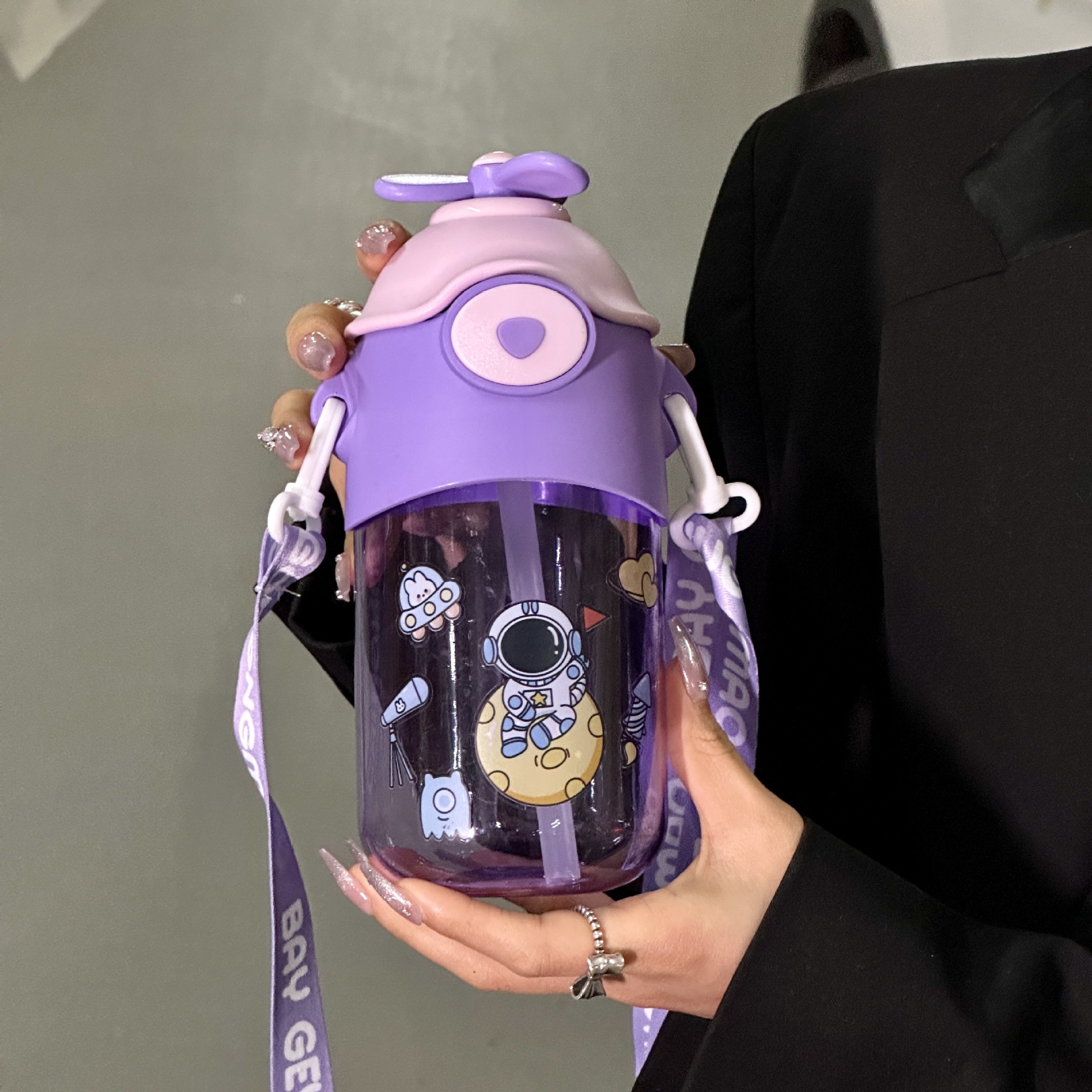 Large-capacity portable plastic cup, student sports water bottle, summer high-temperature resistant, women's tea-making plastic water cup, large-bellied cup design, other 700ML Specification image