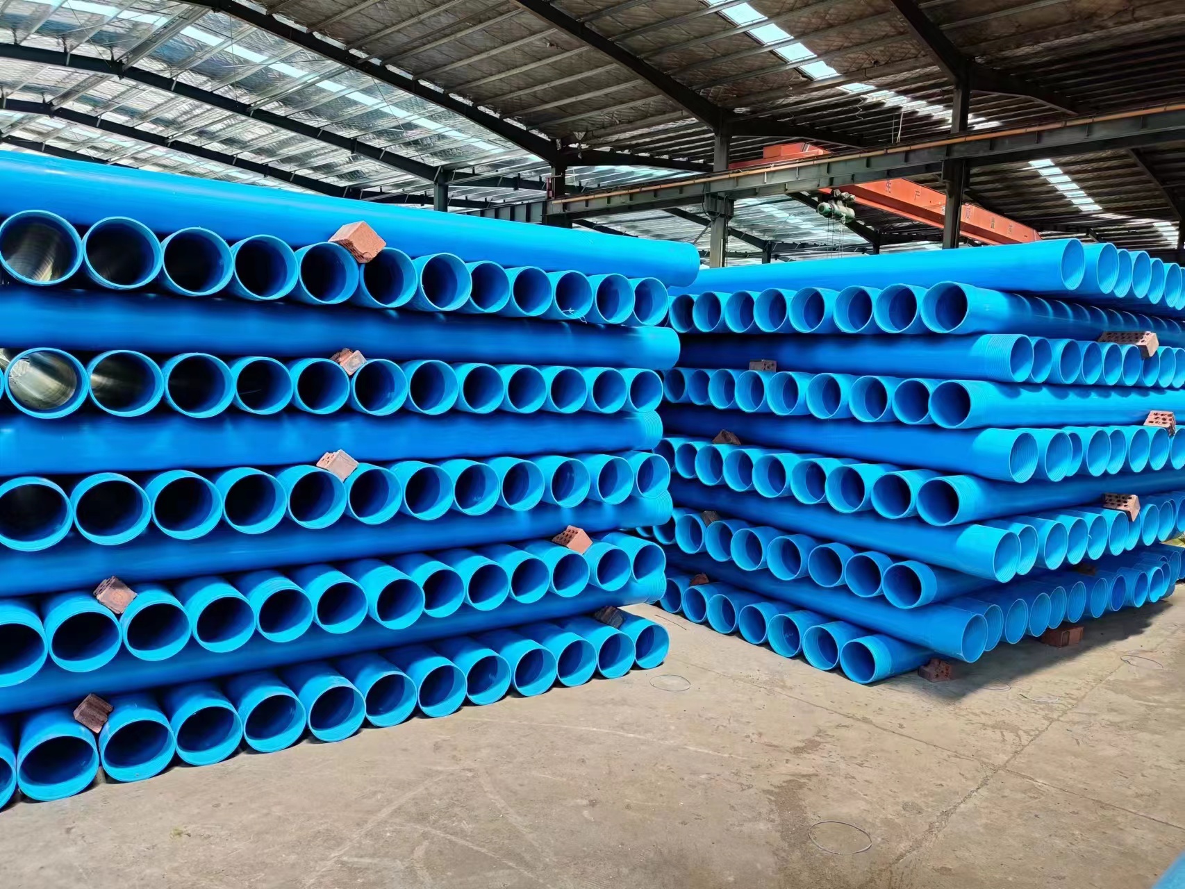 PVS pipes for sewage drainage, water supply, well walls, PVC well wall pipes, well drilling pipes, combined assembly pipes, and drainage pipes details Picture
