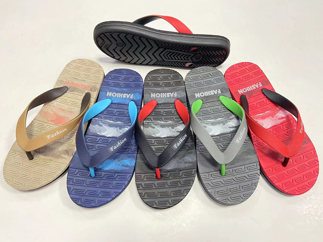 Custom-made factory for new summer PVC flip-flops, men's flip-flops and casual beach shoes for foreign trade Application Scenario
