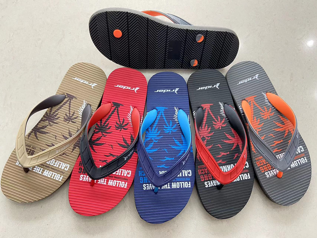 Custom-made factory for new summer PVC flip-flops, men's flip-flops and casual beach shoes for foreign trade Specification image