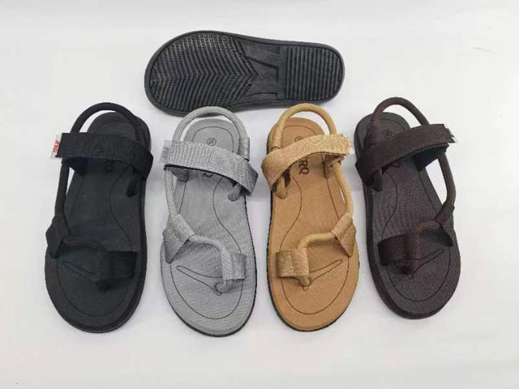 Custom-made anti-slip flat beach shoes for men and women in the new summer EVA sandals for foreign trade Item Picture