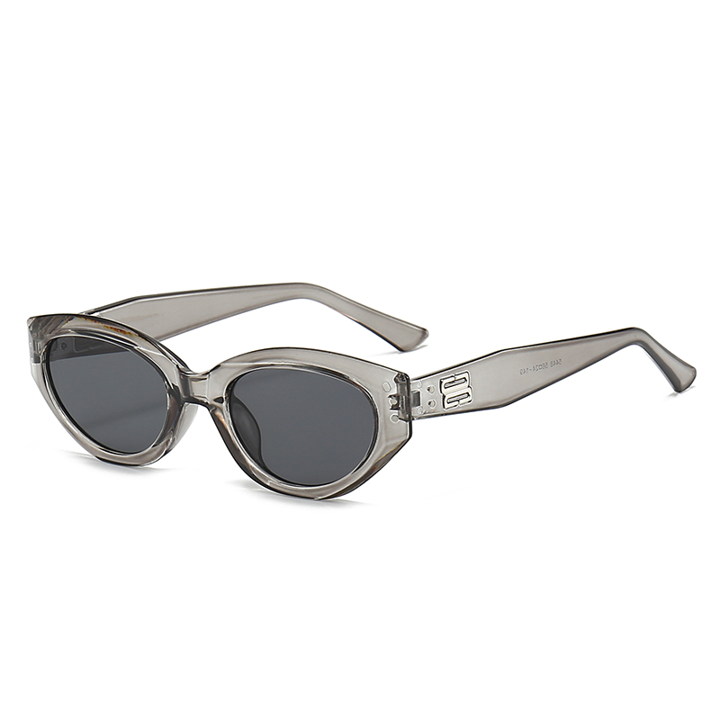 Fashion Trend New Ink Frame Korean Elegant Sunglasses Simple Small Frame Cat Eye Street Photo Sunglasses 5448 Application Scenario