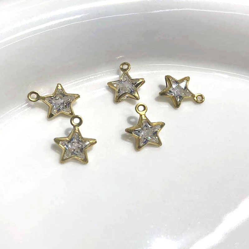 Five-pointed star zircon accessory, white single pendant with edge copper accessory, zircon claws can be made into earrings Application Scenario