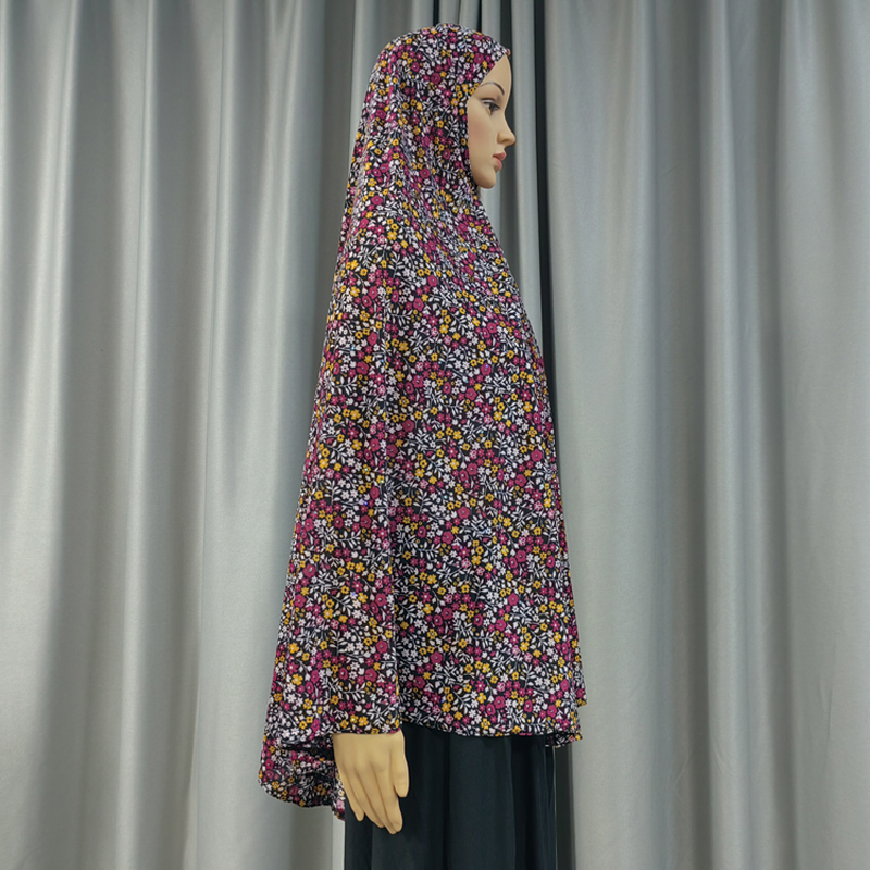 New fashionable and best-selling women's large-sized Muslim headscarves from the Middle East, Europe and America, printed and floral headscarves, daily ethnic style, large women's dock scarves, small floral prints Specification image