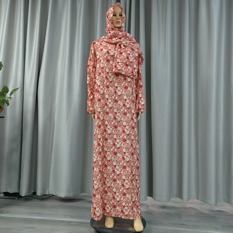 Middle East cross-factory wholesale of Middle East, European and American hooded scarves, traditional fashion, trendy printed large flower dresses, elegant ethnic style women's clothing Specification image