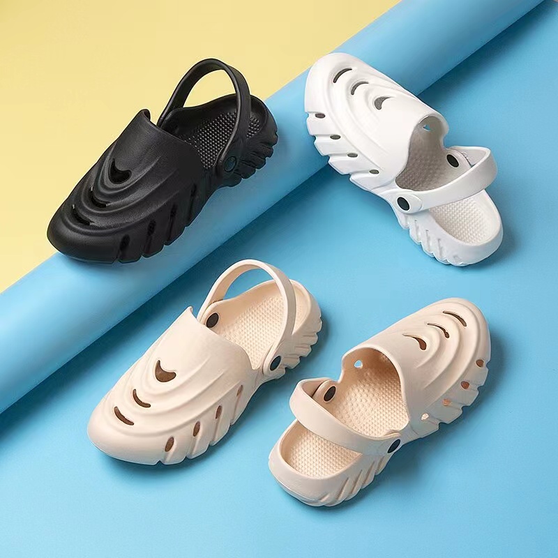Crocs women 2023 new summer outside to wear sandals on the beach on the beach poo sense of non-slip sandals network red explosive