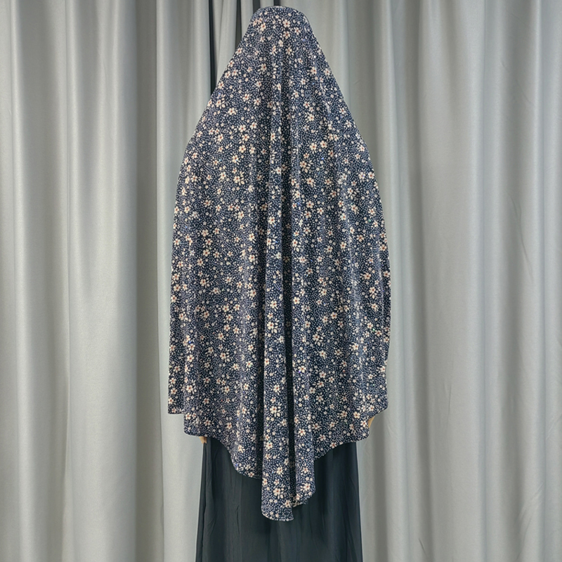 New fashionable and best-selling women's large-sized Muslim headscarves from the Middle East, Europe and America, printed and floral headscarves, daily ethnic style, large women's dock scarves, small floral prints details Picture
