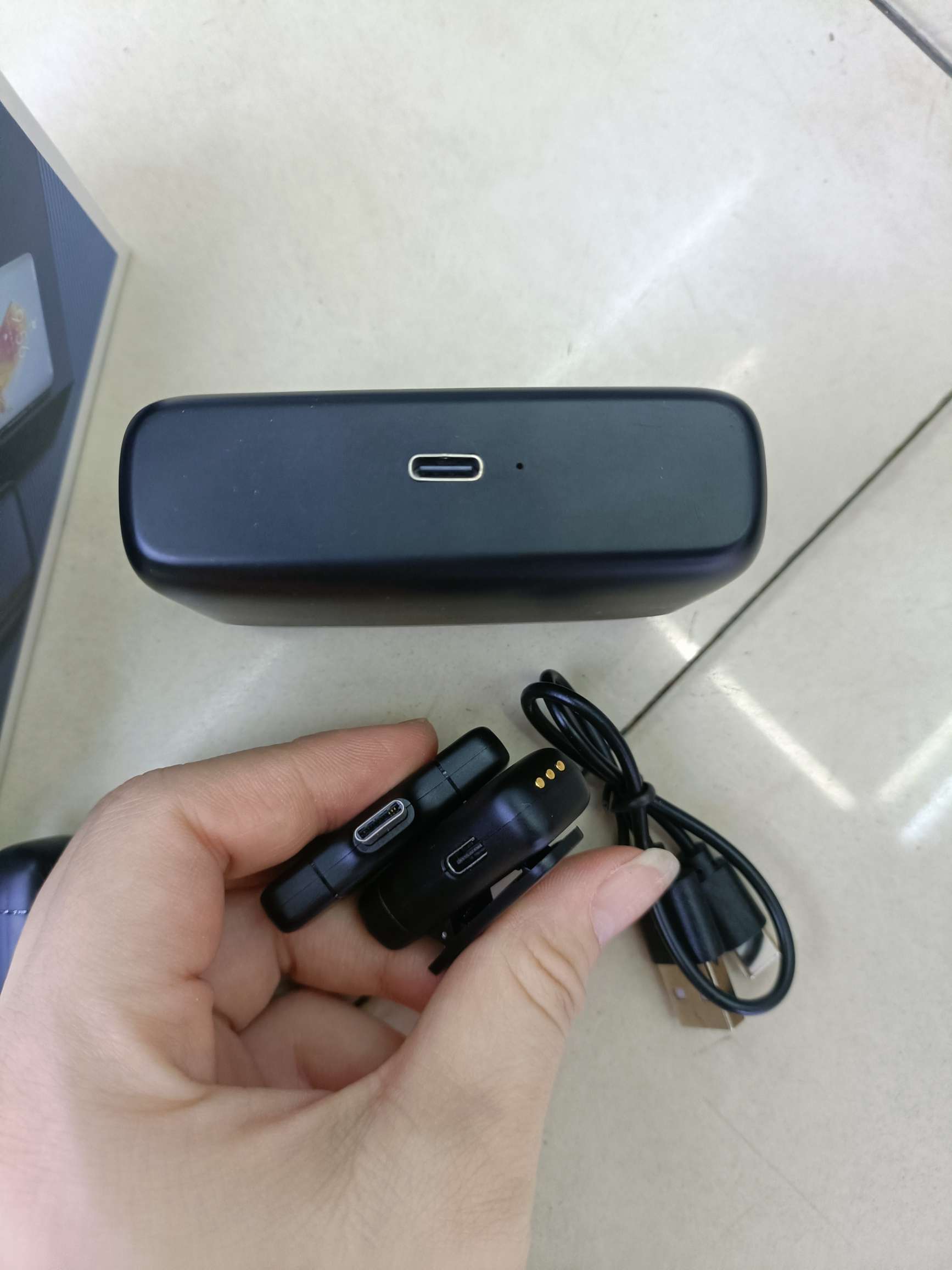 K6一拖二Type-C接口领夹麦克风 数显座舱 座舱充电领夹麦克风详情图4