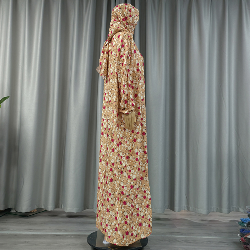 Middle East cross-factory wholesale of Middle East, European and American hooded scarves, traditional printed large flower dresses, fashionable and trendy Specification image