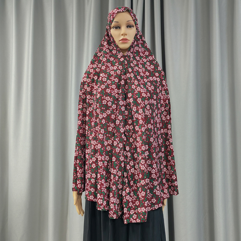 New fashionable and best-selling women's large-sized Muslim headscarves from the Middle East, Europe and America, printed and floral headscarves, daily ethnic style headscarves in large sizes Application Scenario