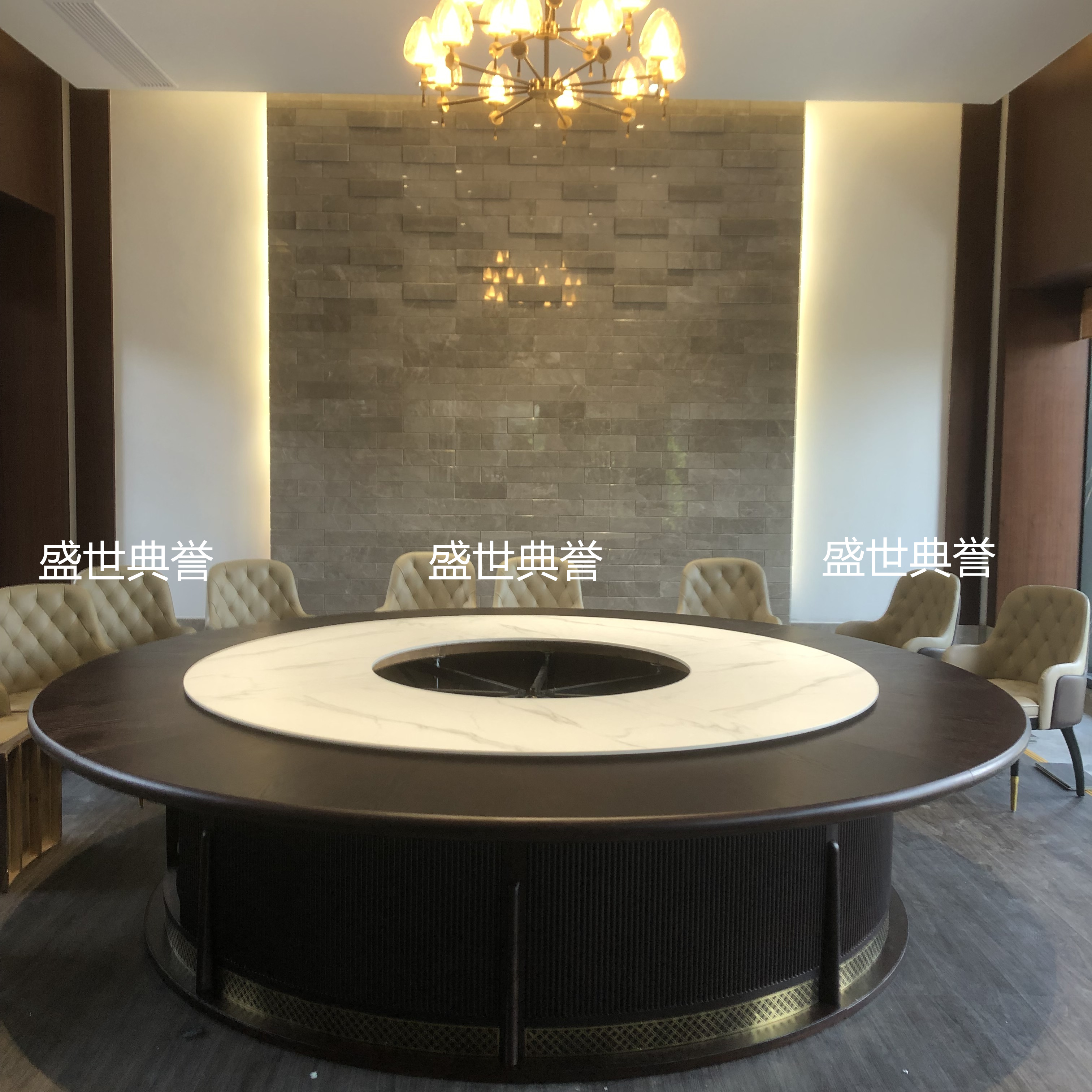 Shanghai Seafood Zizao electric dining tables and chairs, solid wood dining tables for five-star hotel private rooms, and light luxury electric round tables for clubs Application Scenario