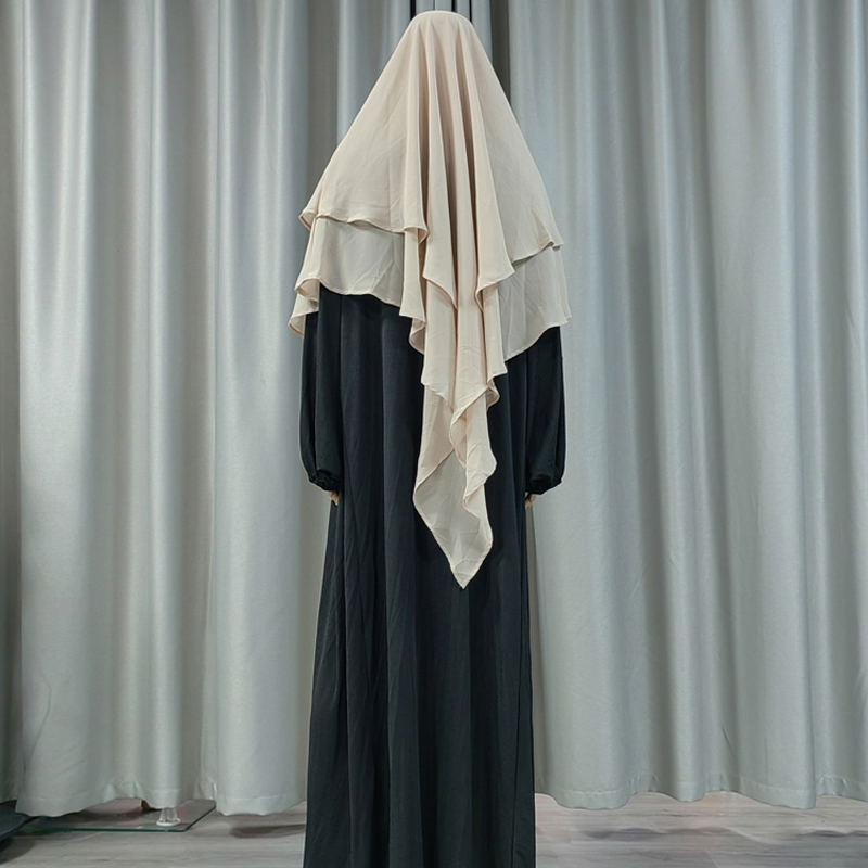 Nuevo crossover fábrica directa musulmán color sólido chiffon hijab frente dos atrás dos estilo largo moda en europa y américa nuevo estilo multicolor mujeres hijab 2+2 doble plisado diseño hijab details Picture