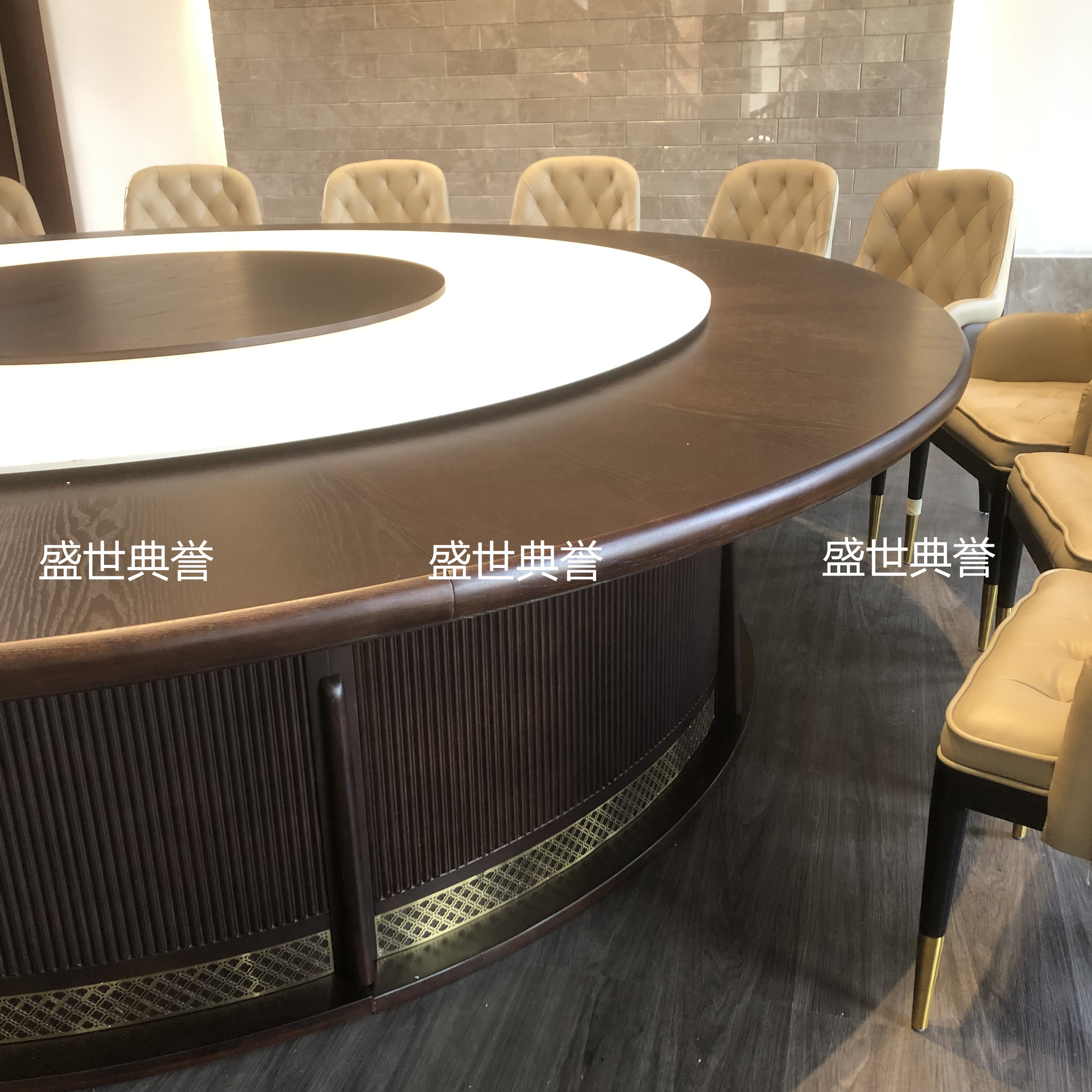 Shanghai Seafood Zizao electric dining tables and chairs, solid wood dining tables for five-star hotel private rooms, and light luxury electric round tables for clubs details Picture