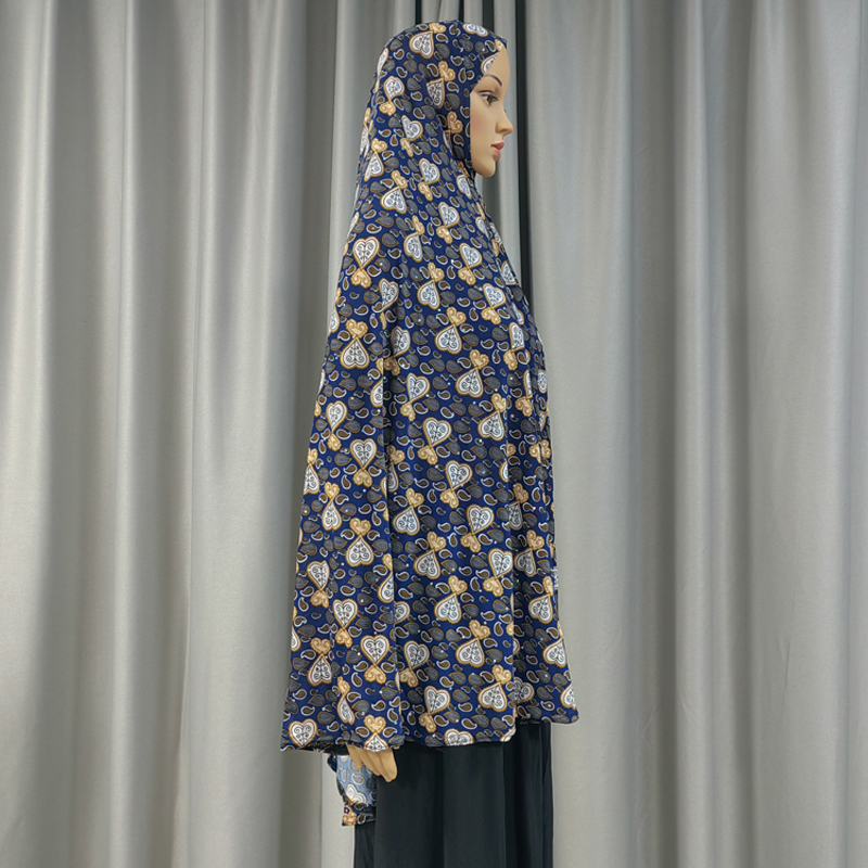 New fashionable and best-selling women's large-sized Muslim headscarves from the Middle East, Europe and America, printed and floral headscarves, daily ethnic style, multiple styles, large sizes, complete color series Application Scenario