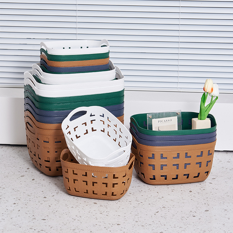 Double-ear oval L large leather-textured storage basket, plastic PP hand-held desktop storage basket, kindergarten toy organizing basket Application Scenario