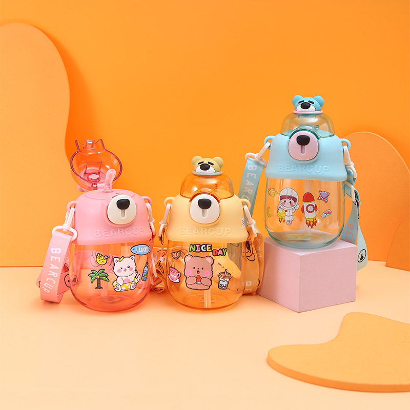 Summer new cartoon bear big-bellied cup for both boys and girls, high appearance level plastic cup with lanyard, transparent straw cup full figure