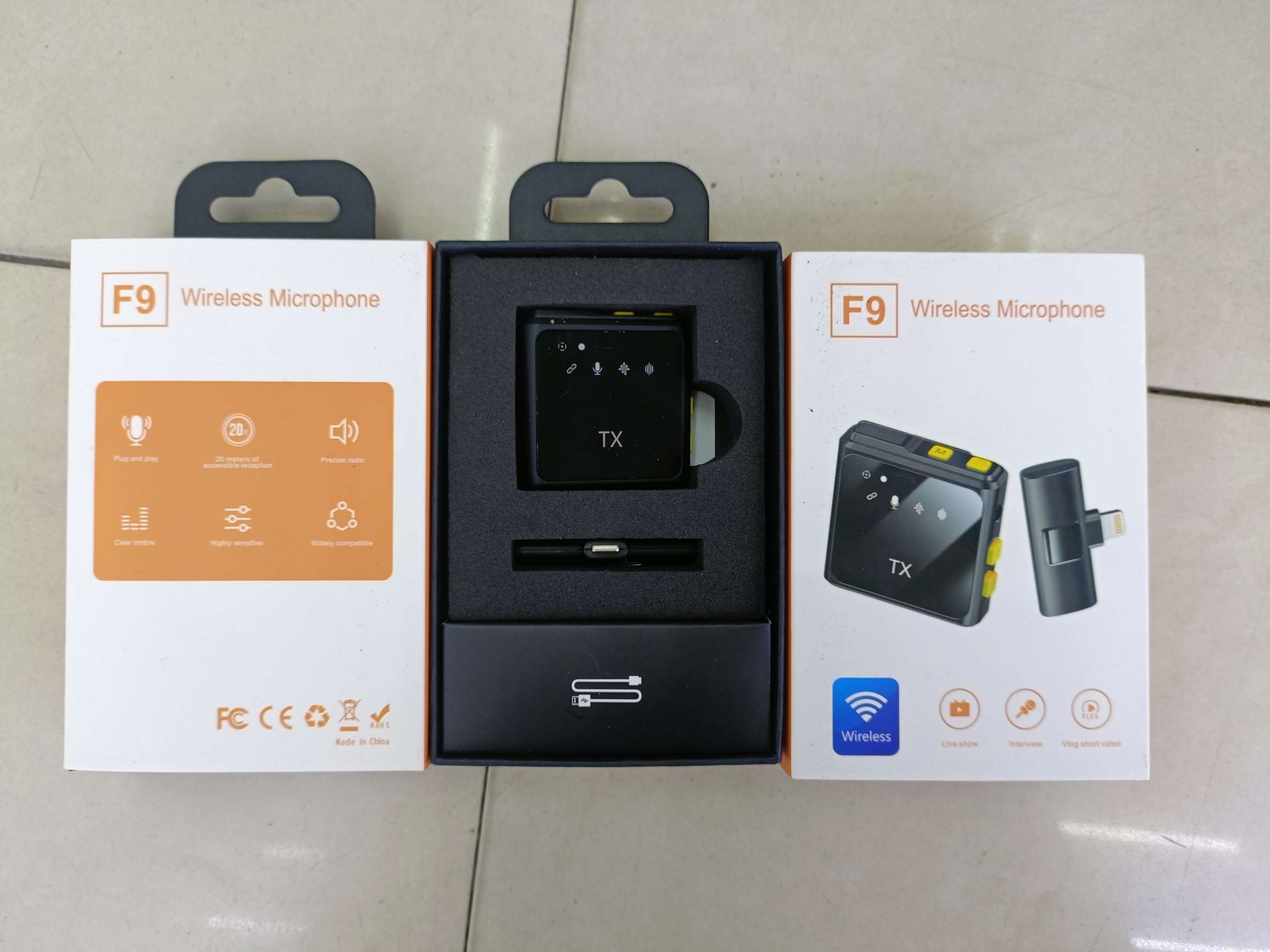 F9 Square drag-and-clip microphone Wireless microphone Type-C interface/Apple interface Application Scenario