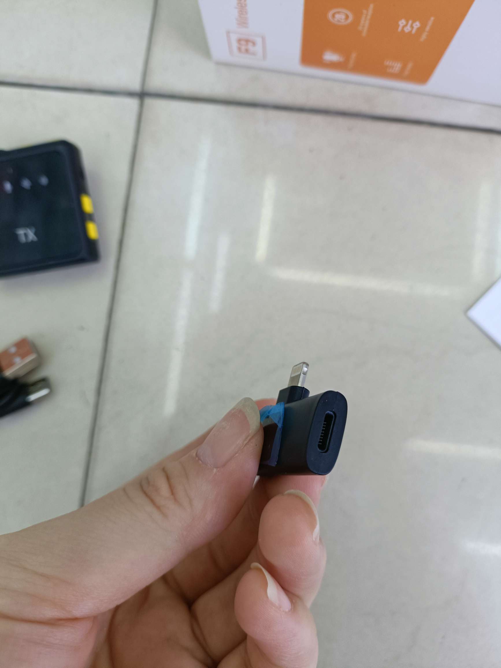 F9 square one-drag one-lapel microphone Wireless microphone Type-C interface/Apple interface detail image 17