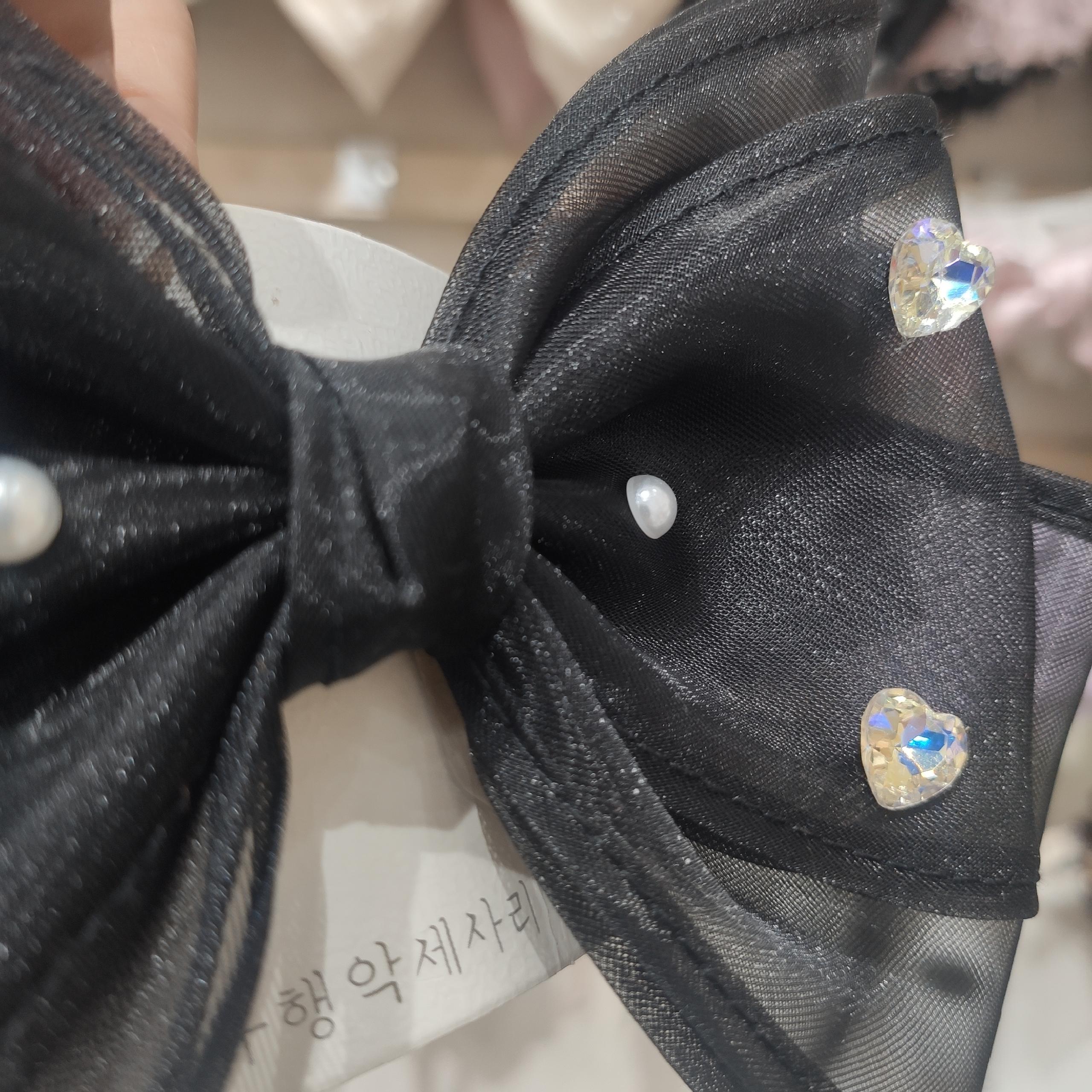 Real Black Yarn Bow Broken Diamond Embellish Version Stiff Without Deformation Application Scenario