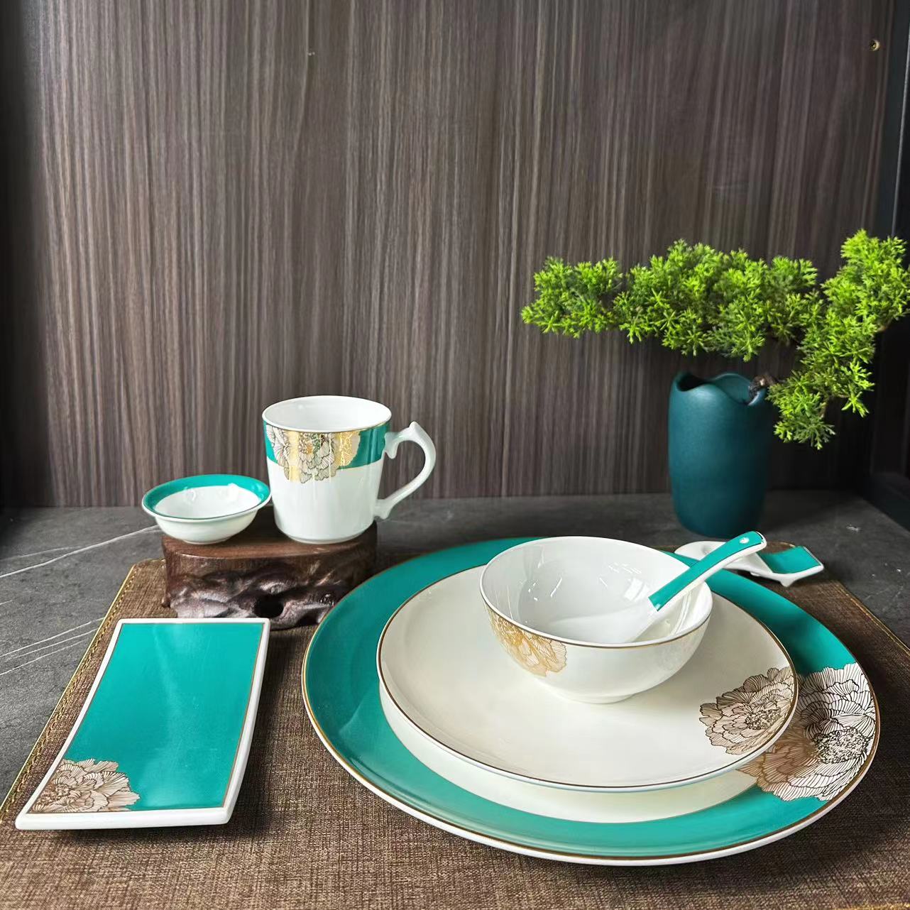 Luxurious Golden Peony Series high-end ceramic tableware set, custom-made with gold edge printing, suitable for hotels, clubs and household use