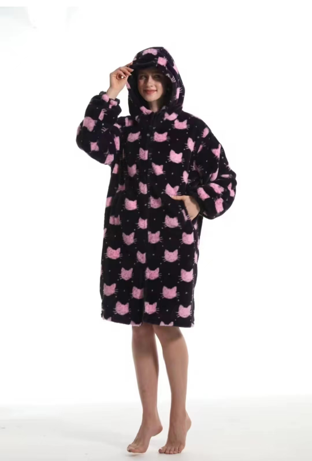 Cross-border new autumn and winter pajamas, oversized loose, adult extended printed hooded sweatshirt, home wear, outdoor Application Scenario