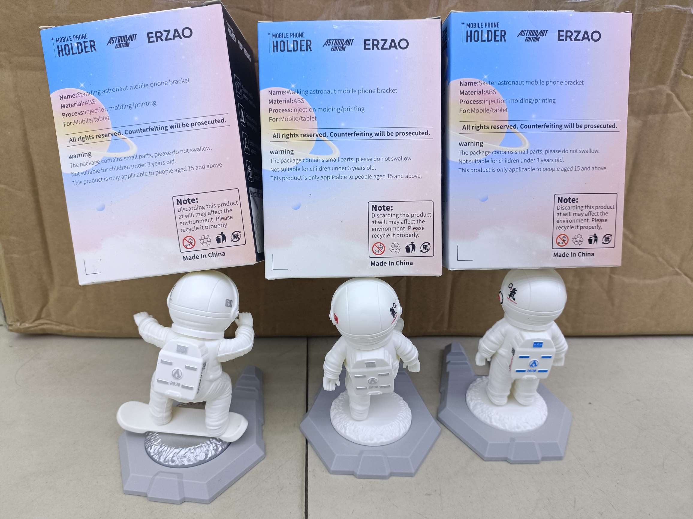 Standing astronaut stand/Stepping astronaut stand/Skateboarding astronaut stand details Picture