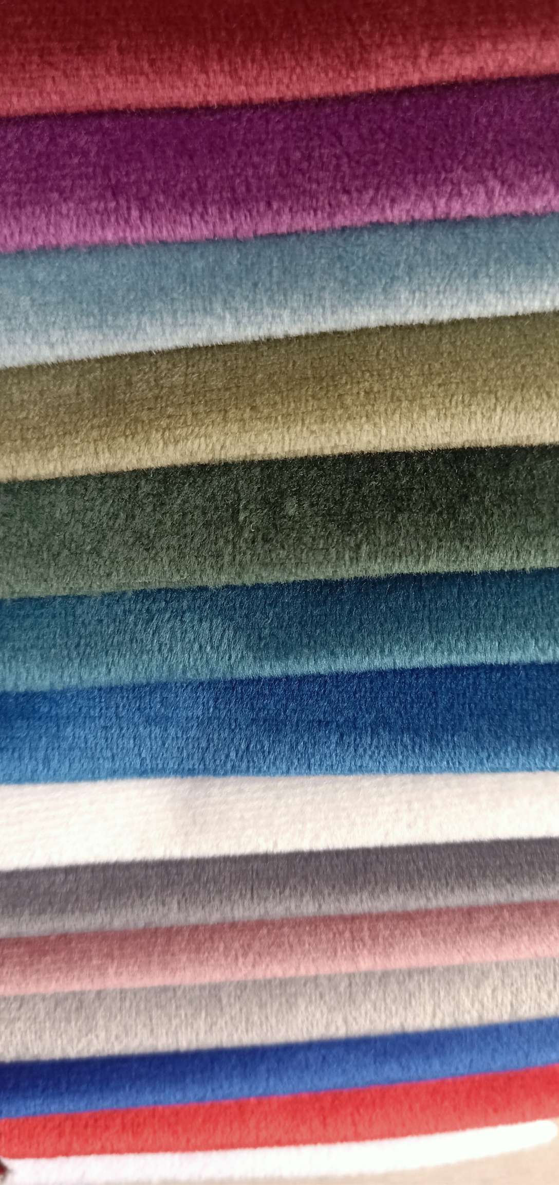 Terciopelo, terciopelo italiano, terciopelo liso, terciopelo holandés, terciopelo coreano.. Item Picture
