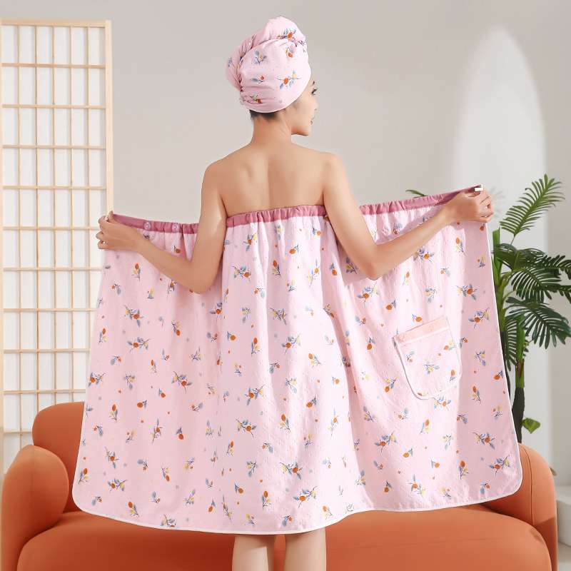 Fabric two-color printed strapless bath skirt, absorbent coral fleece wearable bath towel, 2023 new style, set towel gift, 78*140cm Application Scenario