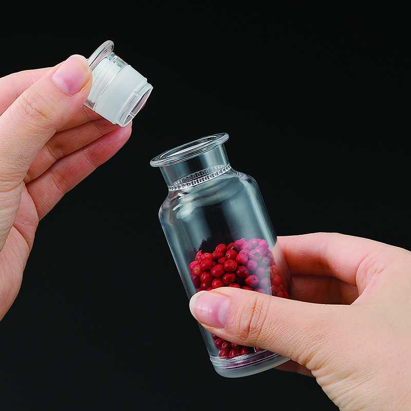 日本调料瓶塑料调料瓶/ 带孔撒粉调味罐胡椒/迷你小型塑料带盖密封细节图