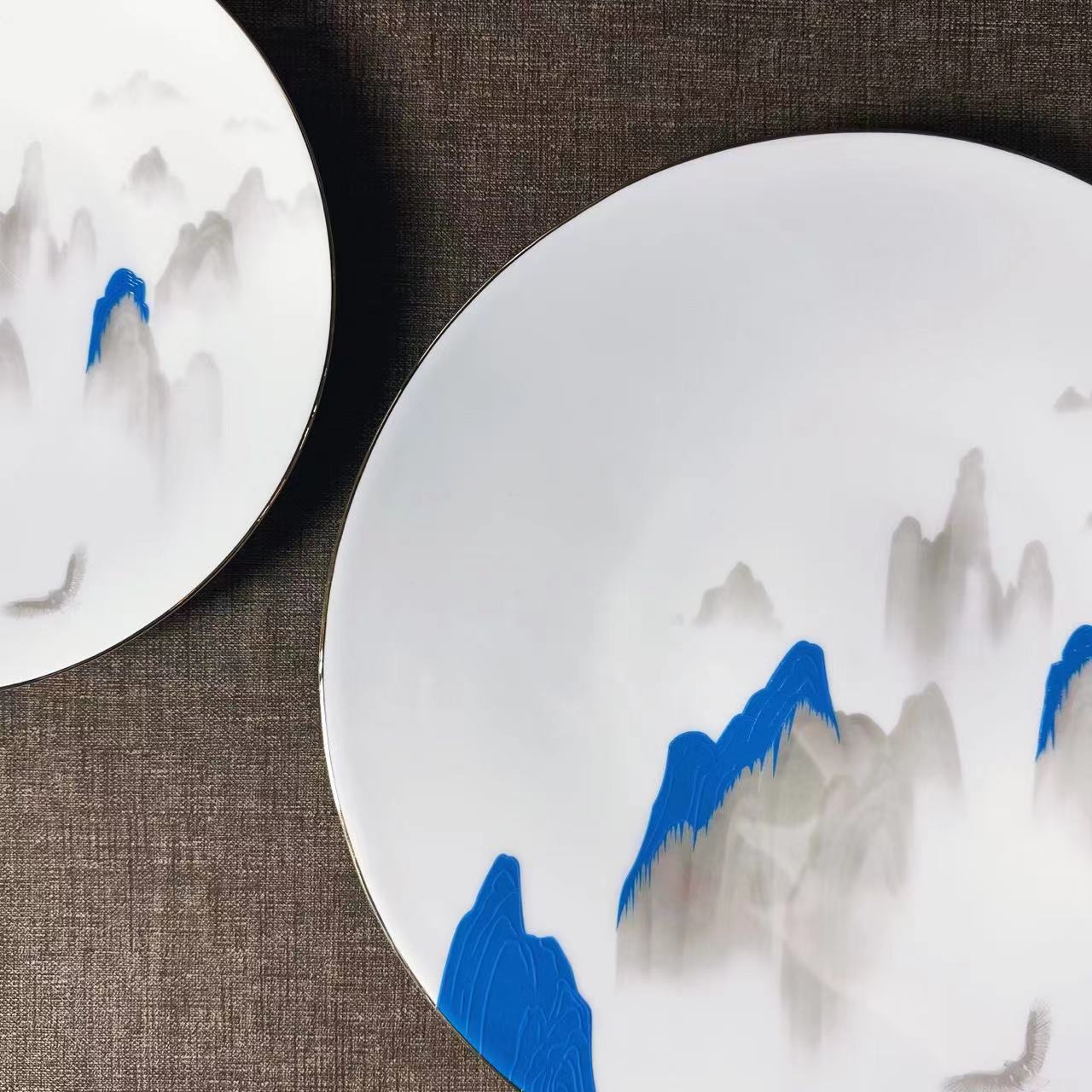"Tian Gao Yun Dan Series High-end Gold-edge Ceramic Bone China Tableware Set, Chinese ink-wash traditional Chinese style applique print, suitable for hotels. details Picture