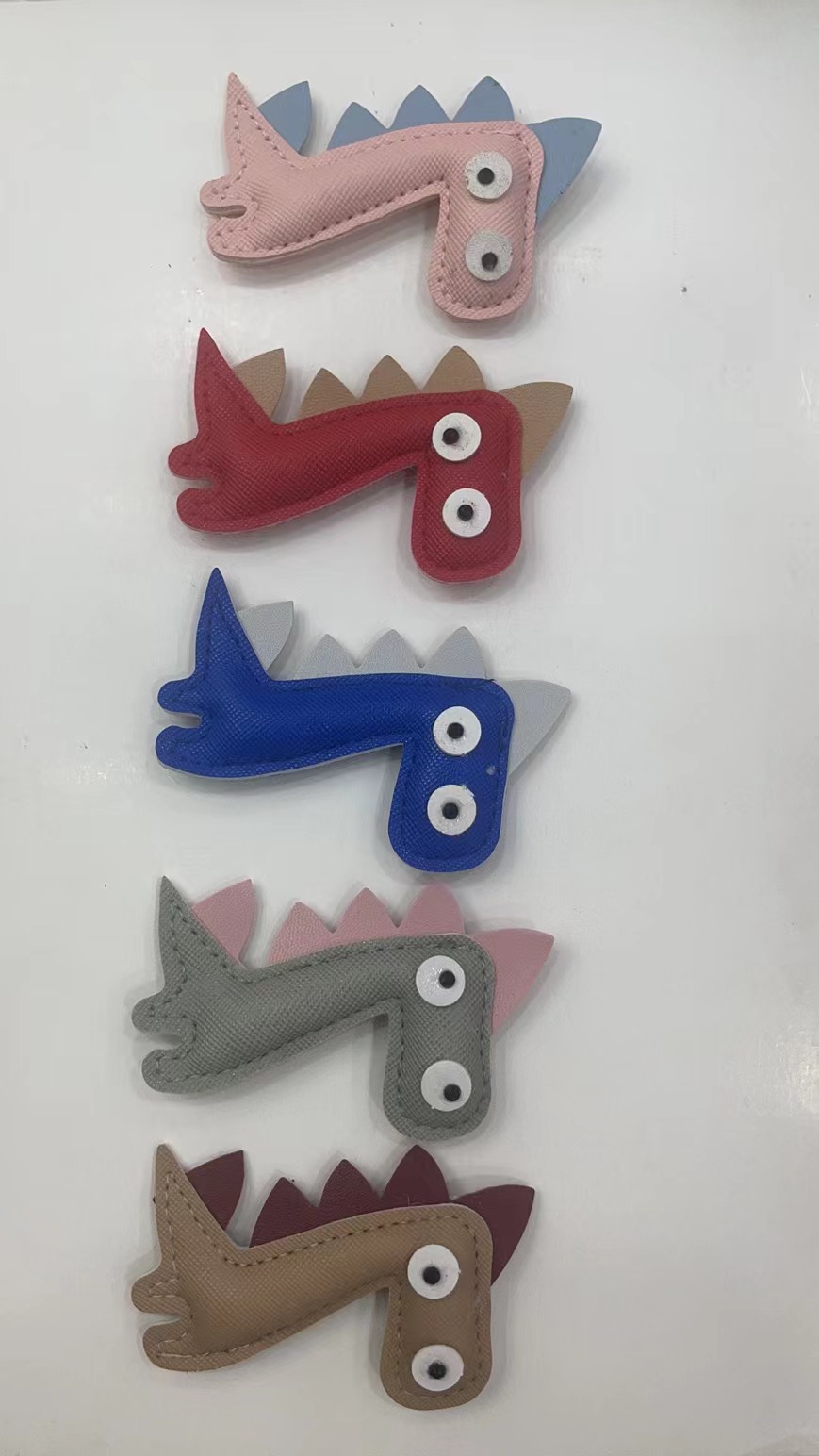 恐龙装饰配件迷你恐龙多色可爱配件装饰挂饰PU材质