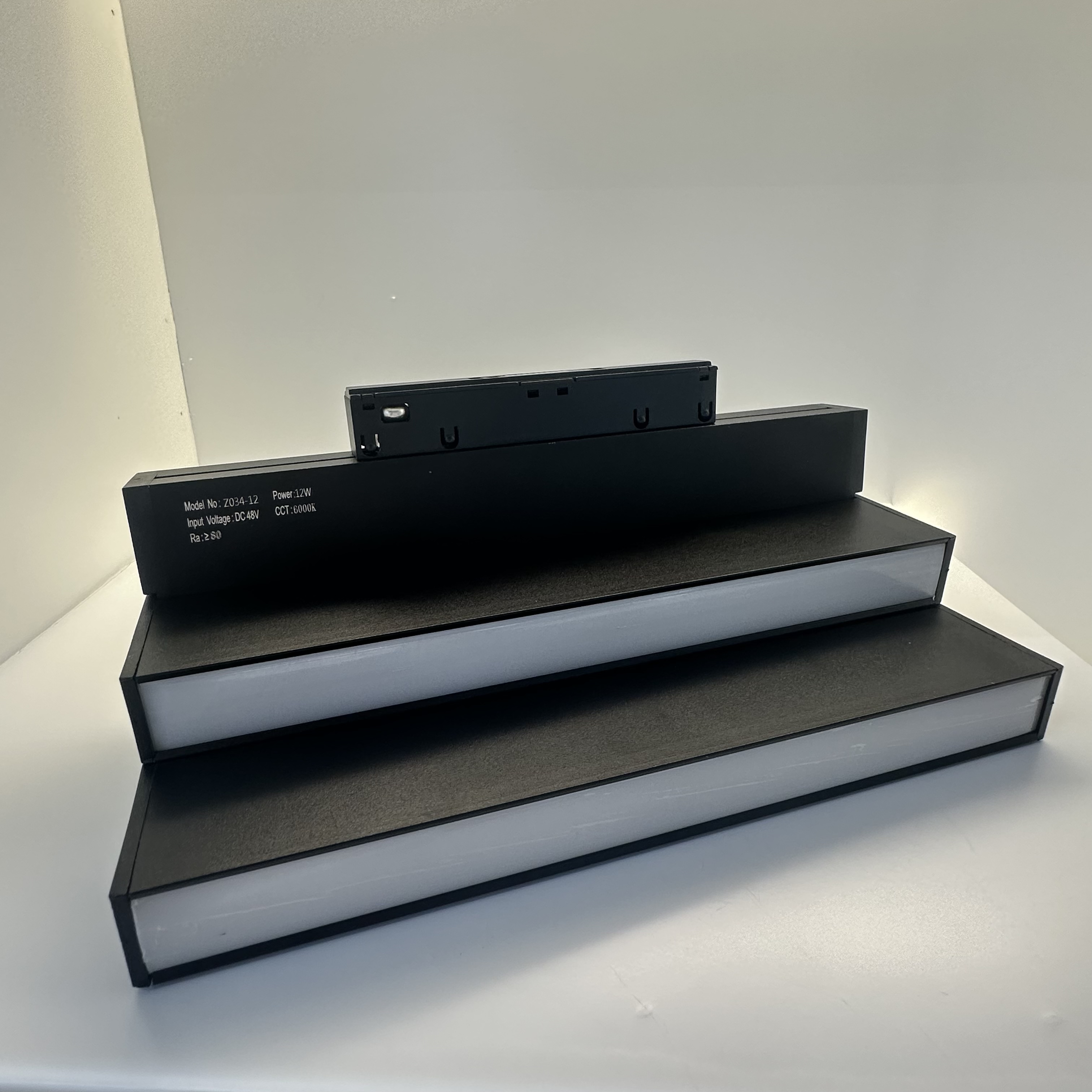 LED magnetic black track light, grille light, floodlight, spotlight, spotlight, strip light Specification image