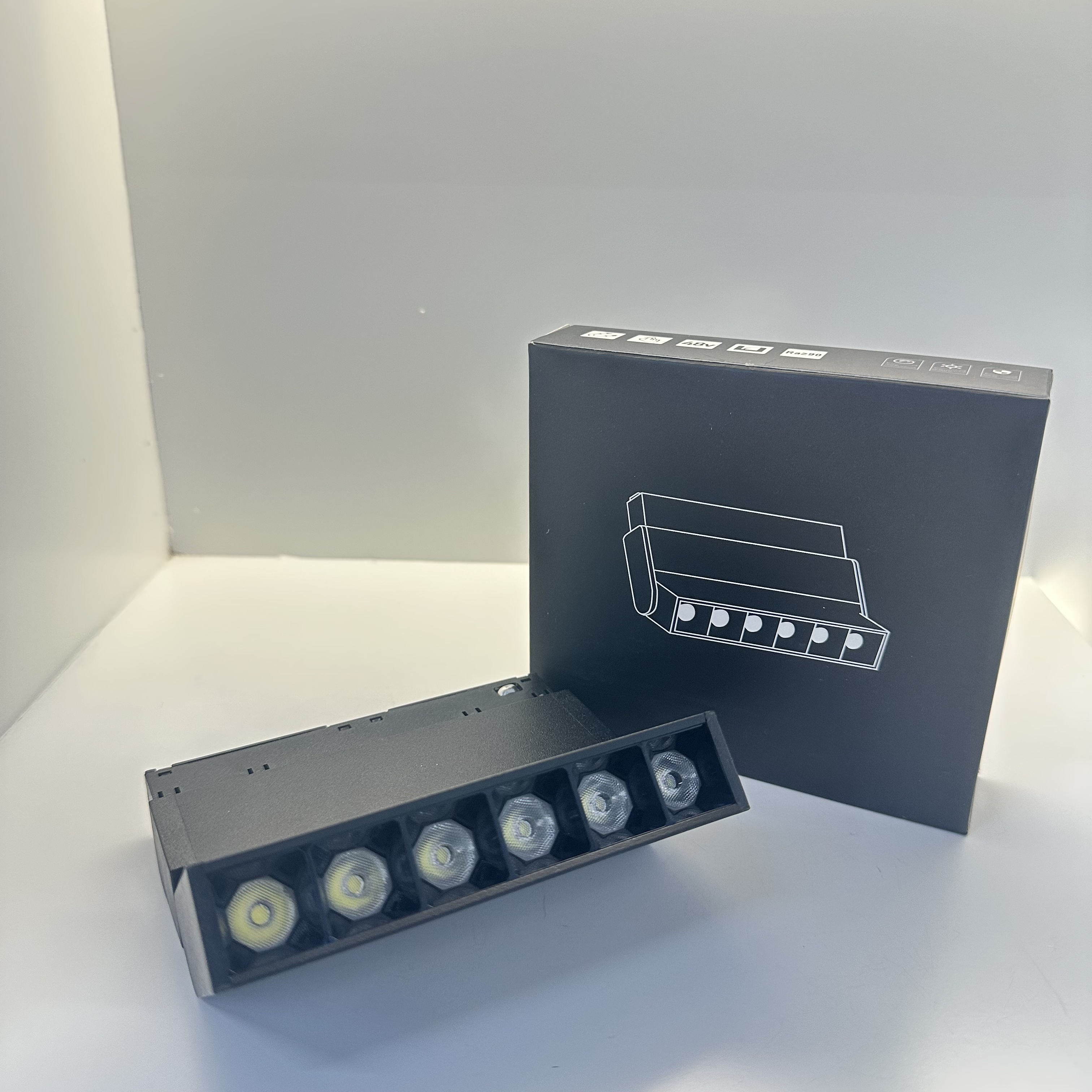 LED magnetic track light, grille light, floodlight, spotlight, spotlight, strip light Specification image