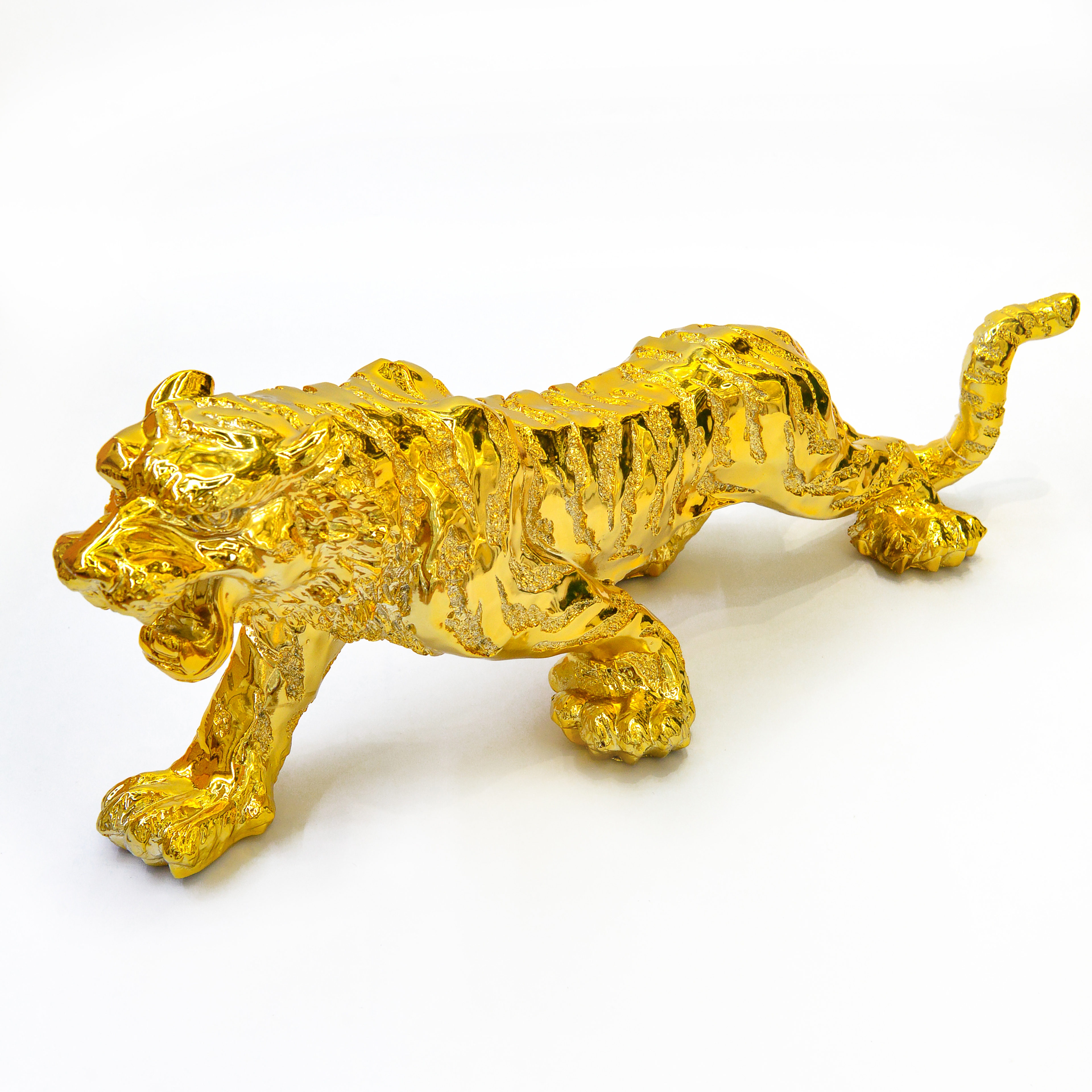 Large-sized tiger resin handicrafts and large-sized exhibition hall ornaments Specification image