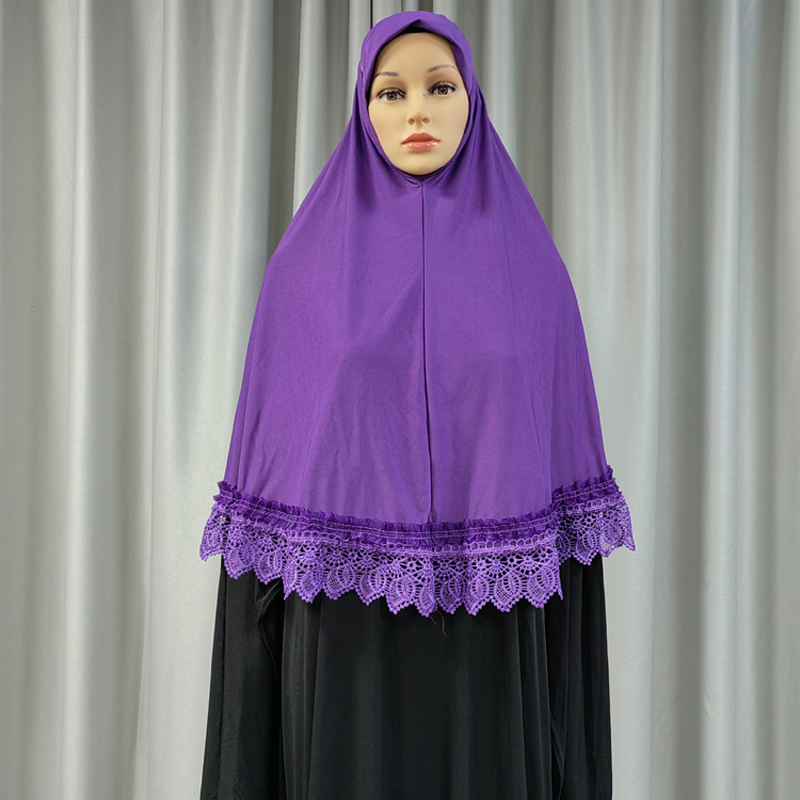 Elegant and fashionable headscarves are selling well. Muslim women's solid-color headscarf with lace trim, dark, uniform size, traditional Dubai daily ethnic style headscarf Application Scenario